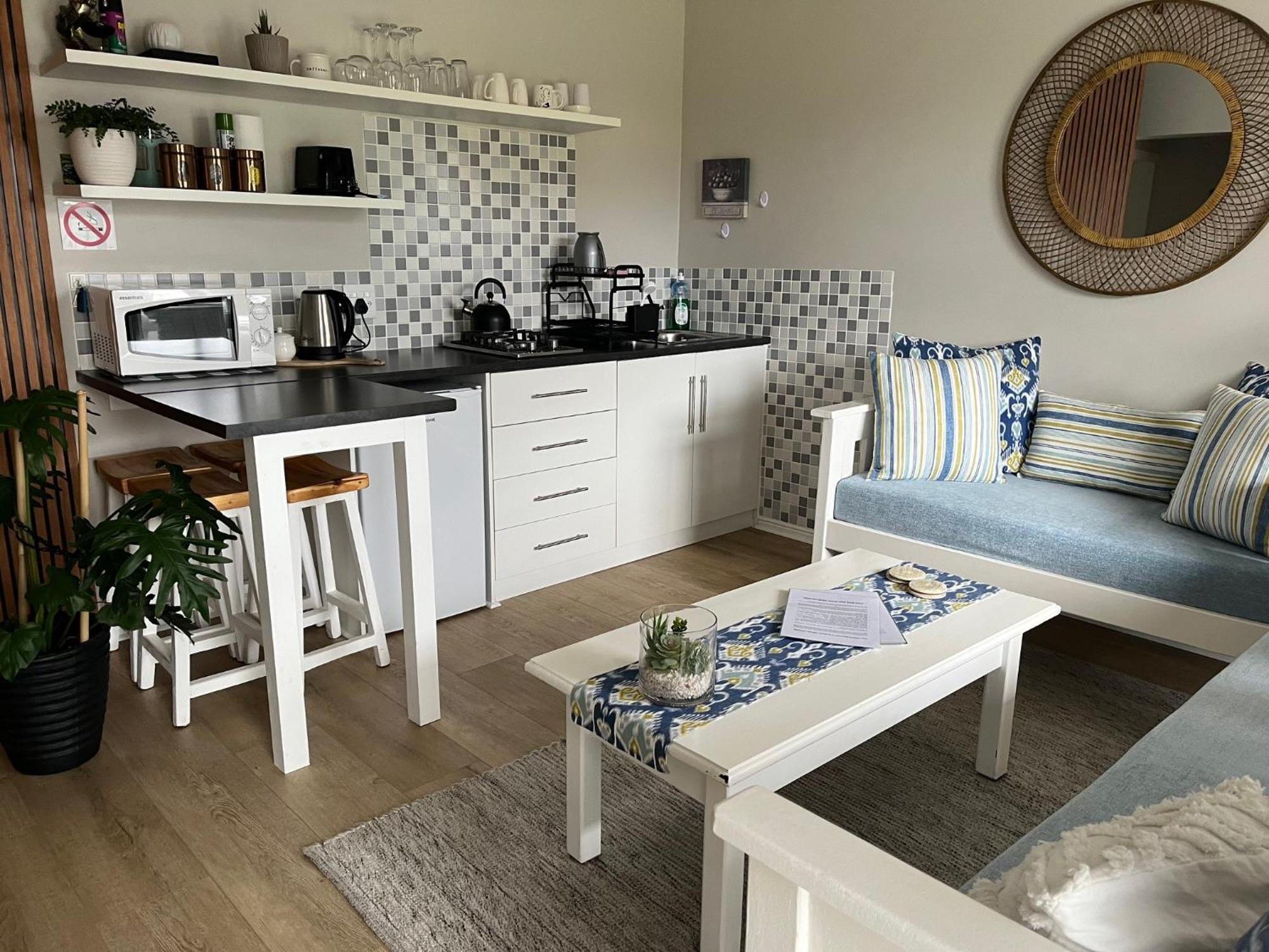 Serenity Self-Catering 2-Bed Unit Херманус Екстериор снимка